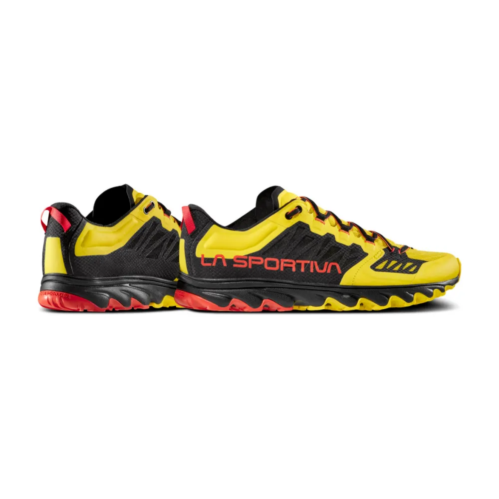 La Sportiva Sportiva Helios III 46D100999 / bunt