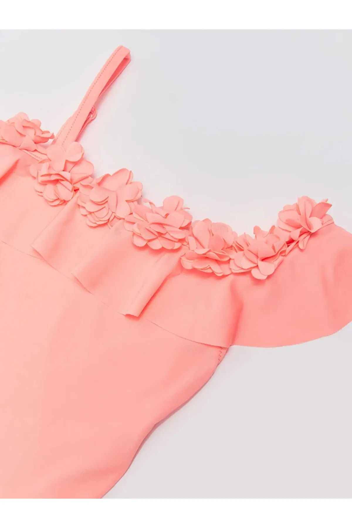 LC Waikiki  Lcw Kids Badeanzug für Mädchen mit Blumen-Detail