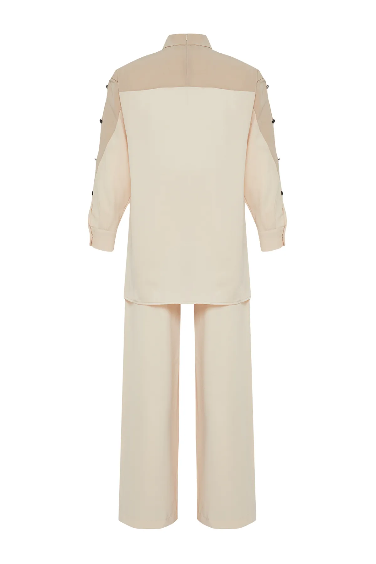 Trendyol Modest  Gewebtes Aerobin-Unterteil mit Steinknopfdetails und Farbblockierung, oberes Set TCTSS24US00046