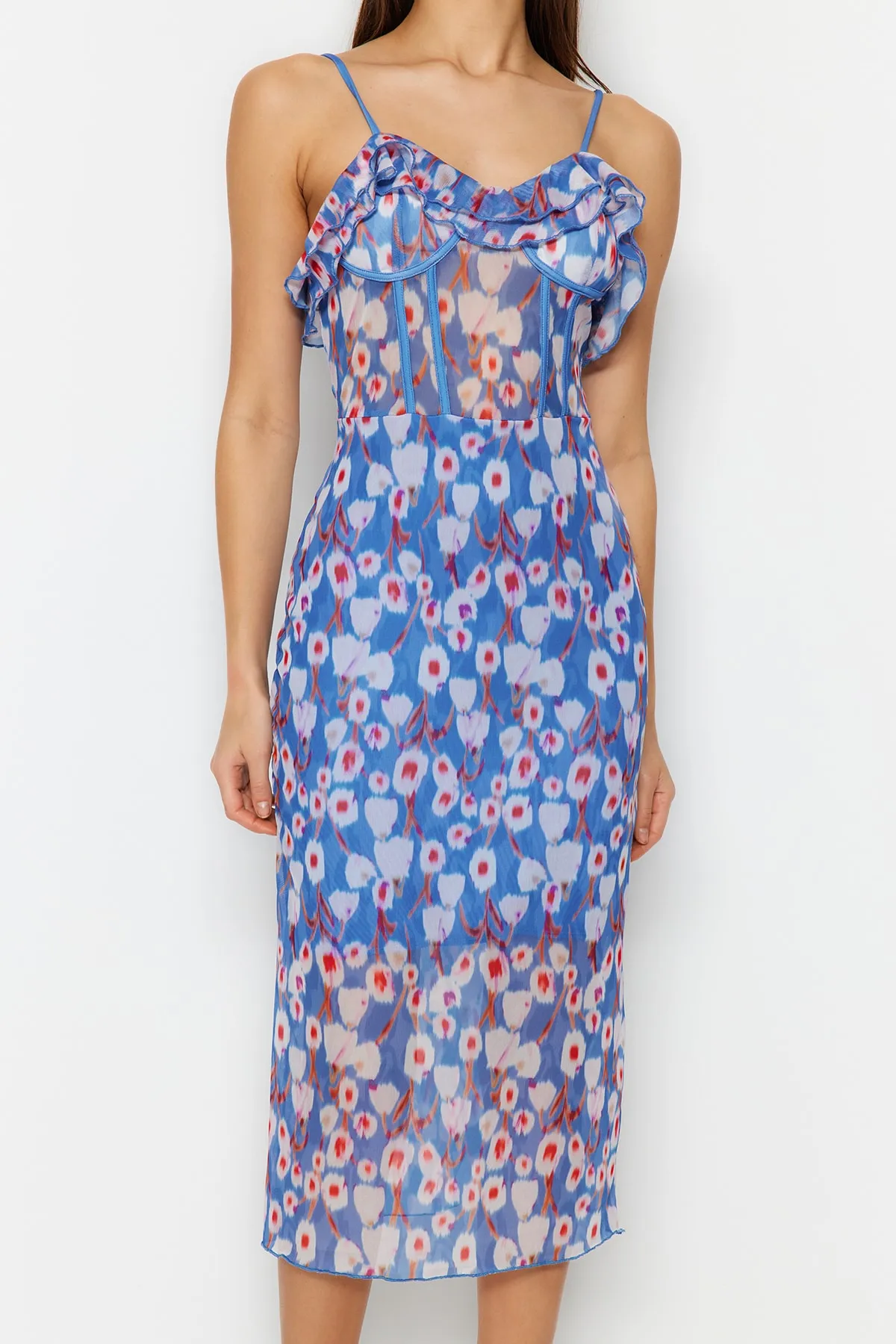 Trendyol Collection  Elegantes Abendkleid aus mehrfarbigem Tüll TPRSS23EL00500