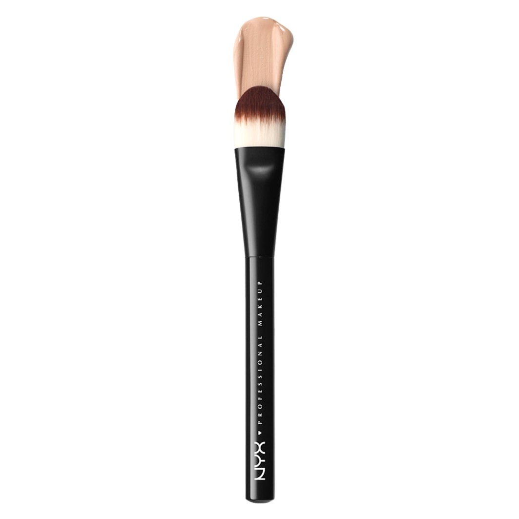 Pro Brush Flat Foundation