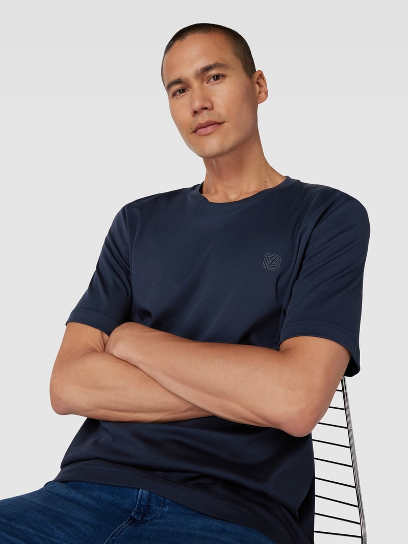 T-Shirt mit Label-Detail Modell 'Tantro' in marineblau