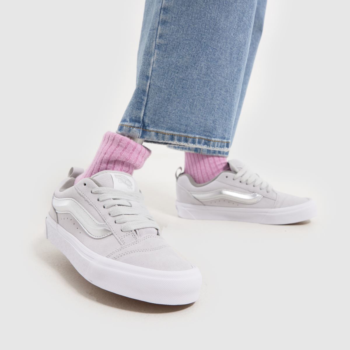 Vans – Knu School – Vita och silverfärgade sneakers