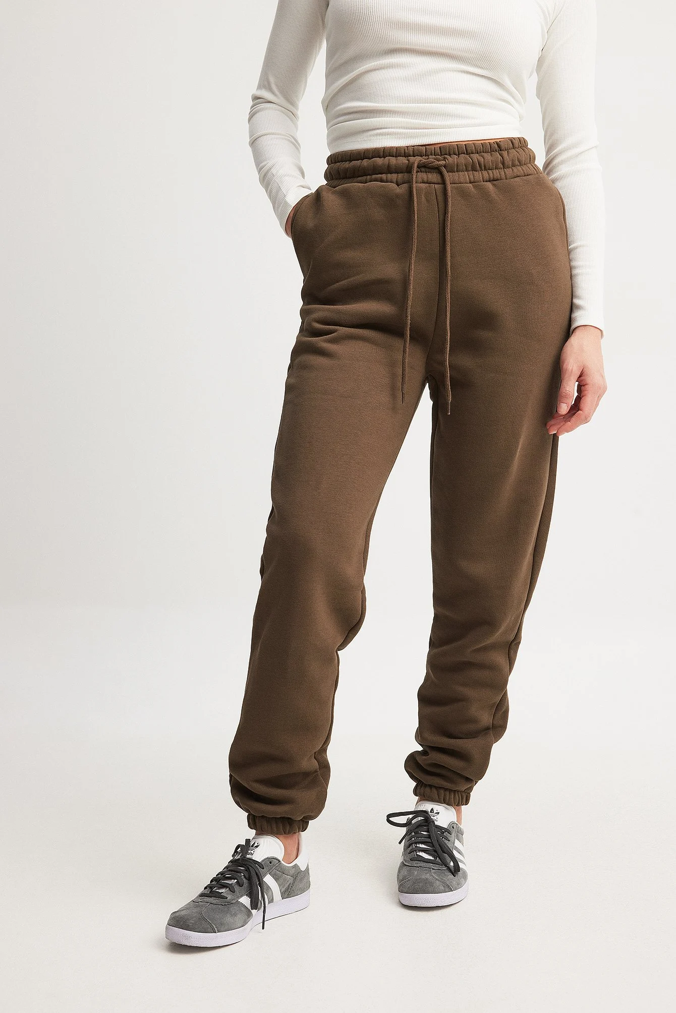 Move Sweatpants