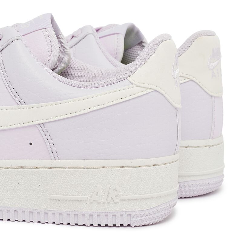NIKE Wmns Air Force 1 '07 
