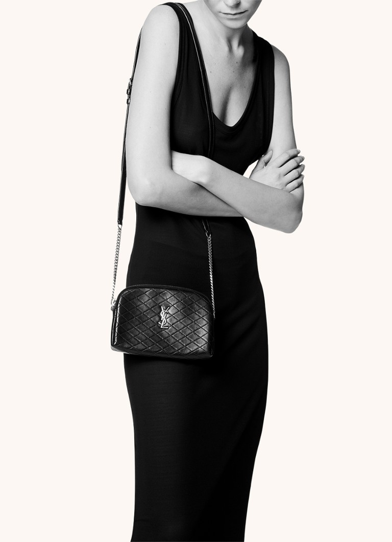 Geantă Saint Laurent Gaby din piele de miel cu curea de umăr.