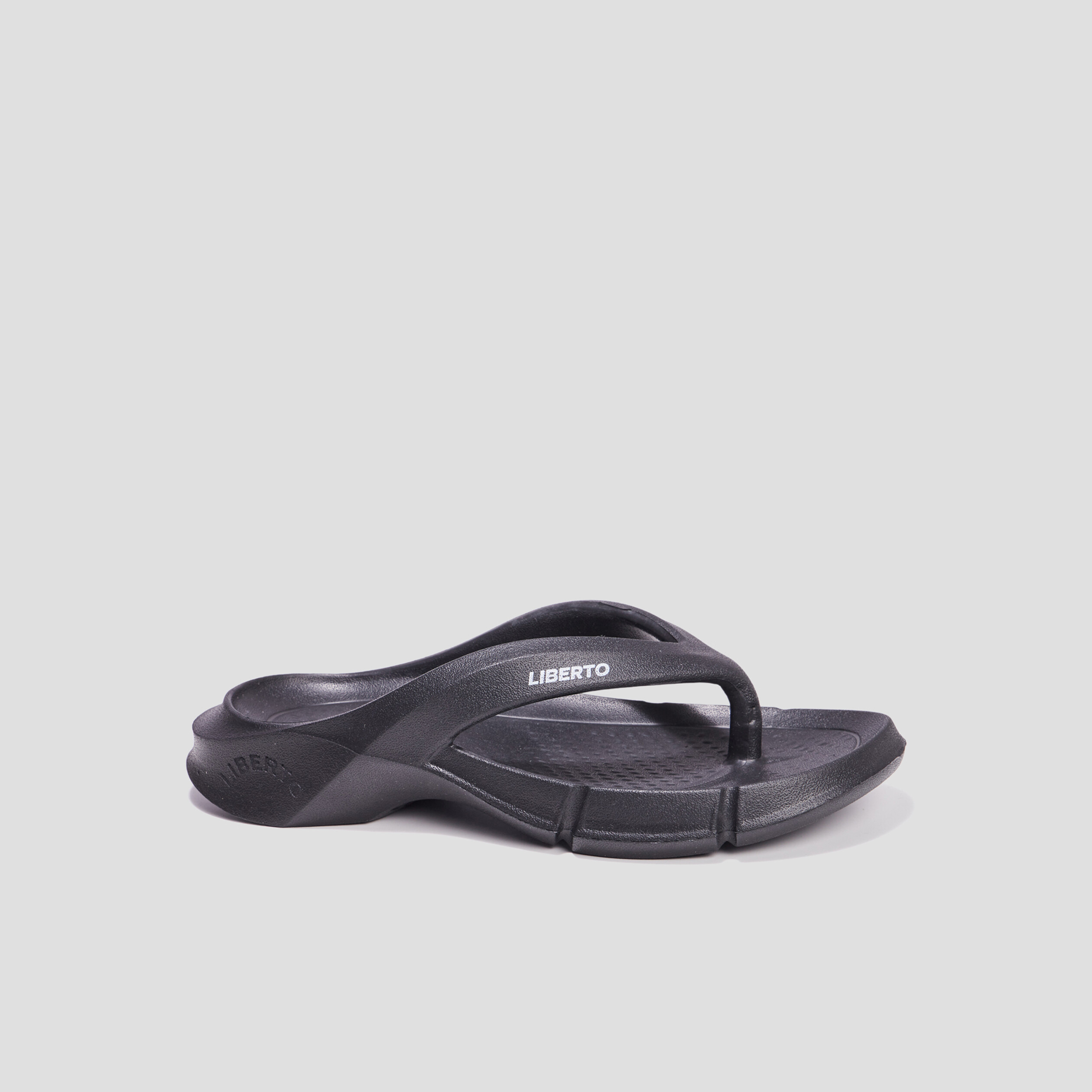 Tongs Liberto noir homme | La Halle