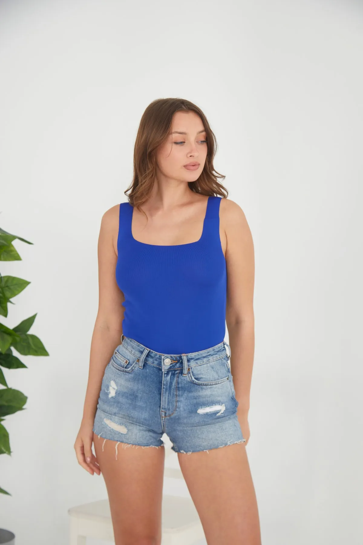 Pearls of Home  Damen-Crop-Top – Saks – tailliertes Crop – 15 verschiedene Farboptionen – flexibles Strick-Unterhemd für Damen