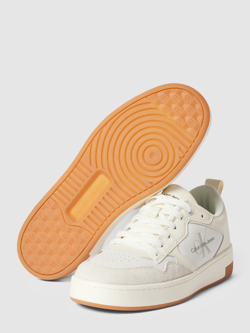 Sneaker mit Label-Print Modell 'BASKET' in offwhite