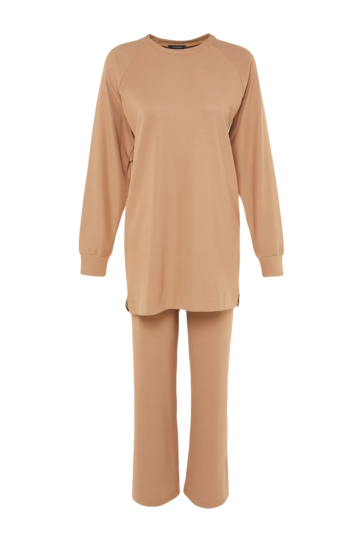 Trendyol Modest  Kamelfarbenes Strickset aus Tunika und Hose mit Rundhalsausschnitt TCTSS23US00063