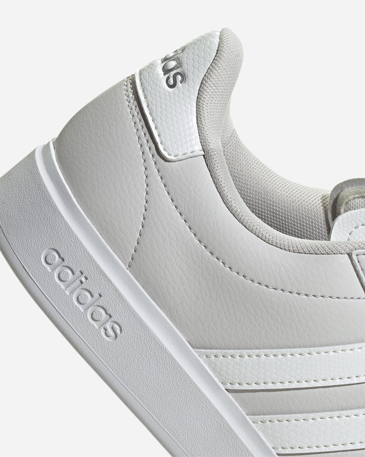 Buty sportowe Adidas Grand Court 2.0 W Scarpe IH7344