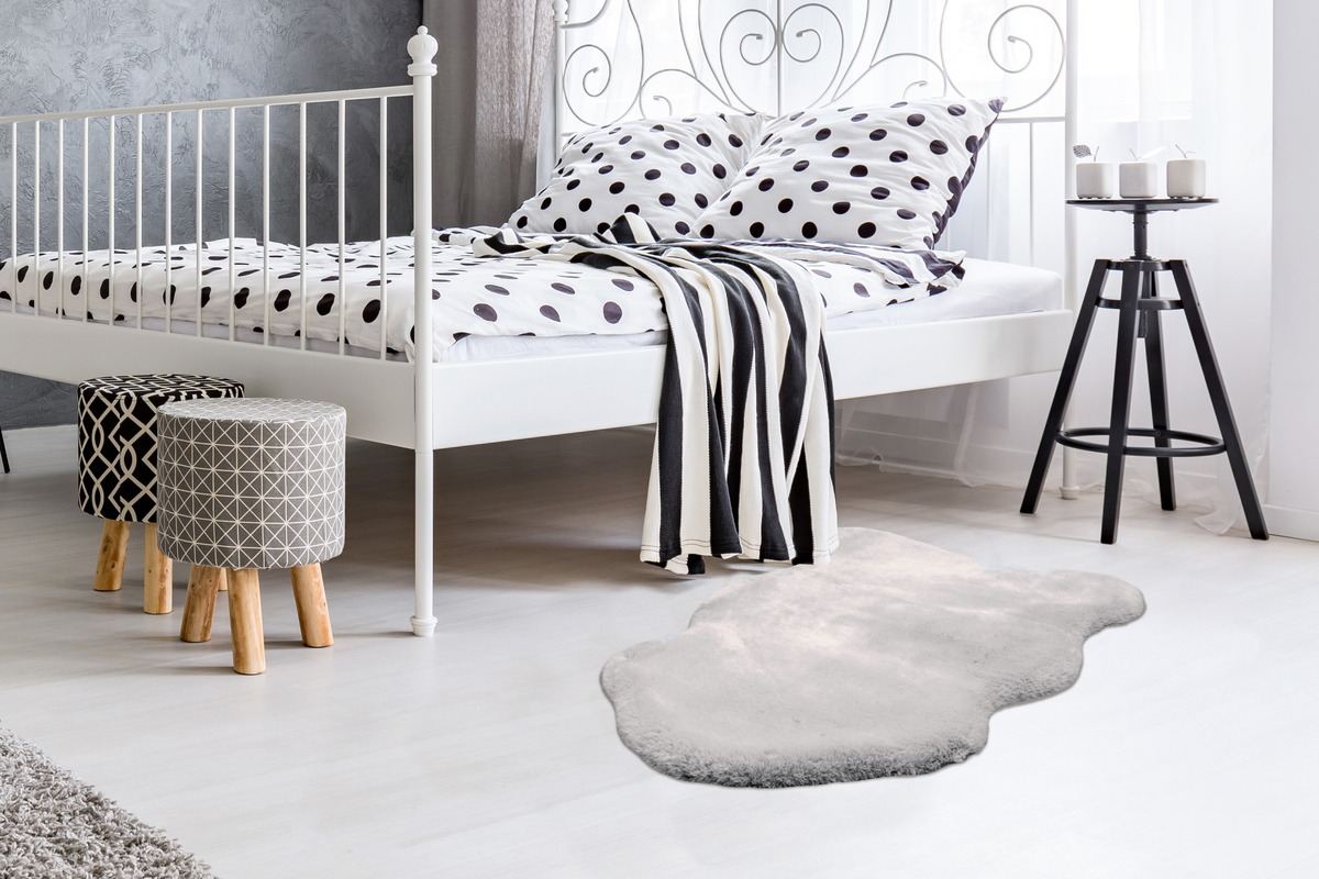 Padiro Teppich Rabbit Light Sheepskin 825 Silber