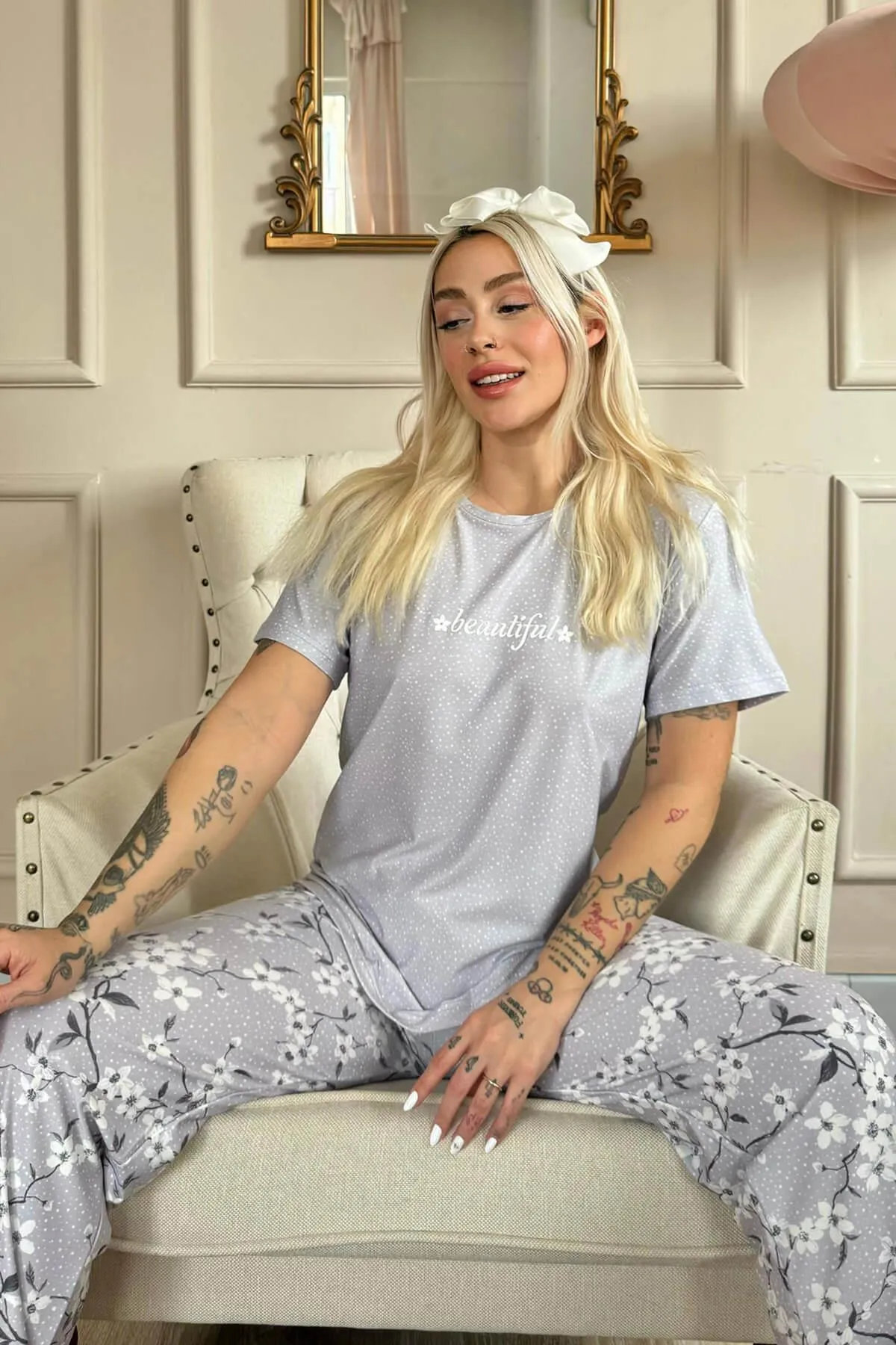 Pijamaevi  Graues, schön gemustertes, kurzärmliges Strick-Pyjama-Set für Damen