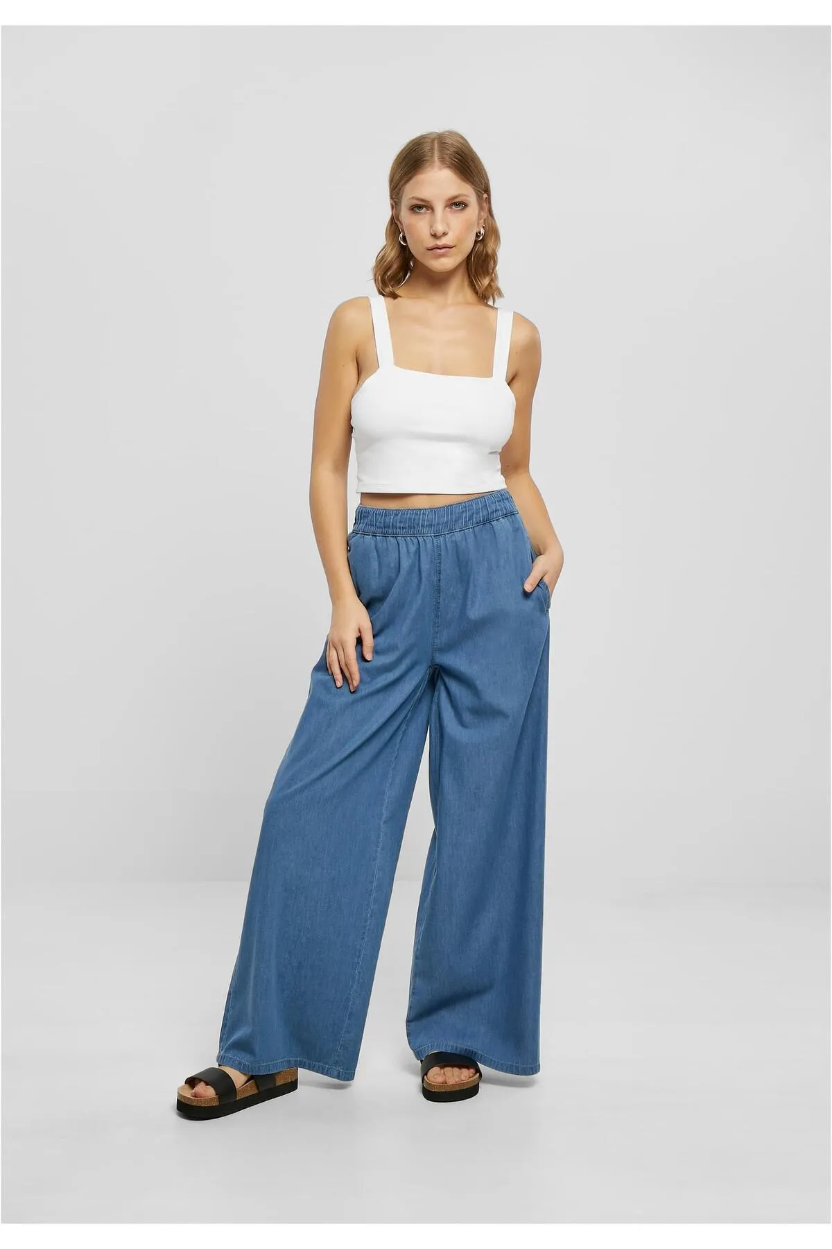 Urban Classics  Damen-Hose aus hellem Denim mit weitem Bein