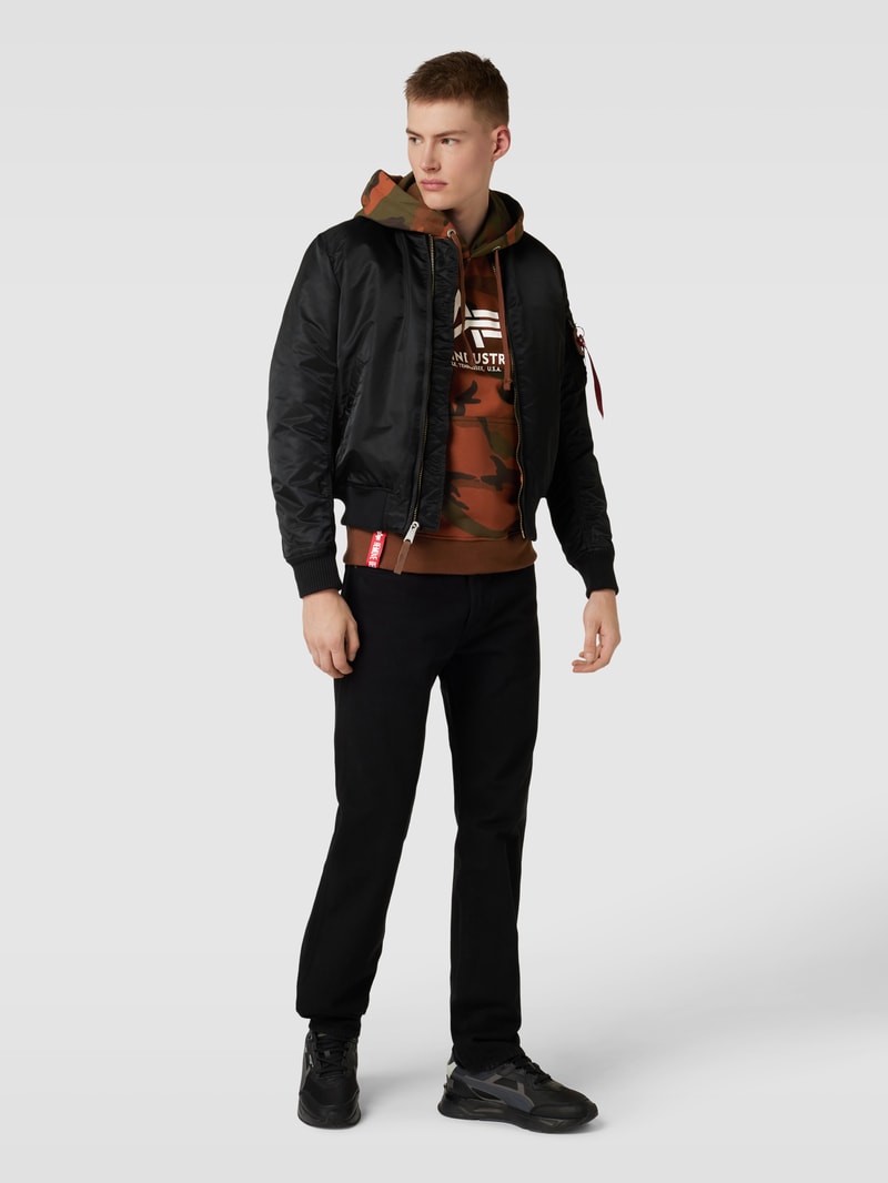 Hoodie mit Camouflage-Muster Modell 'BASIC' in dunkel orange