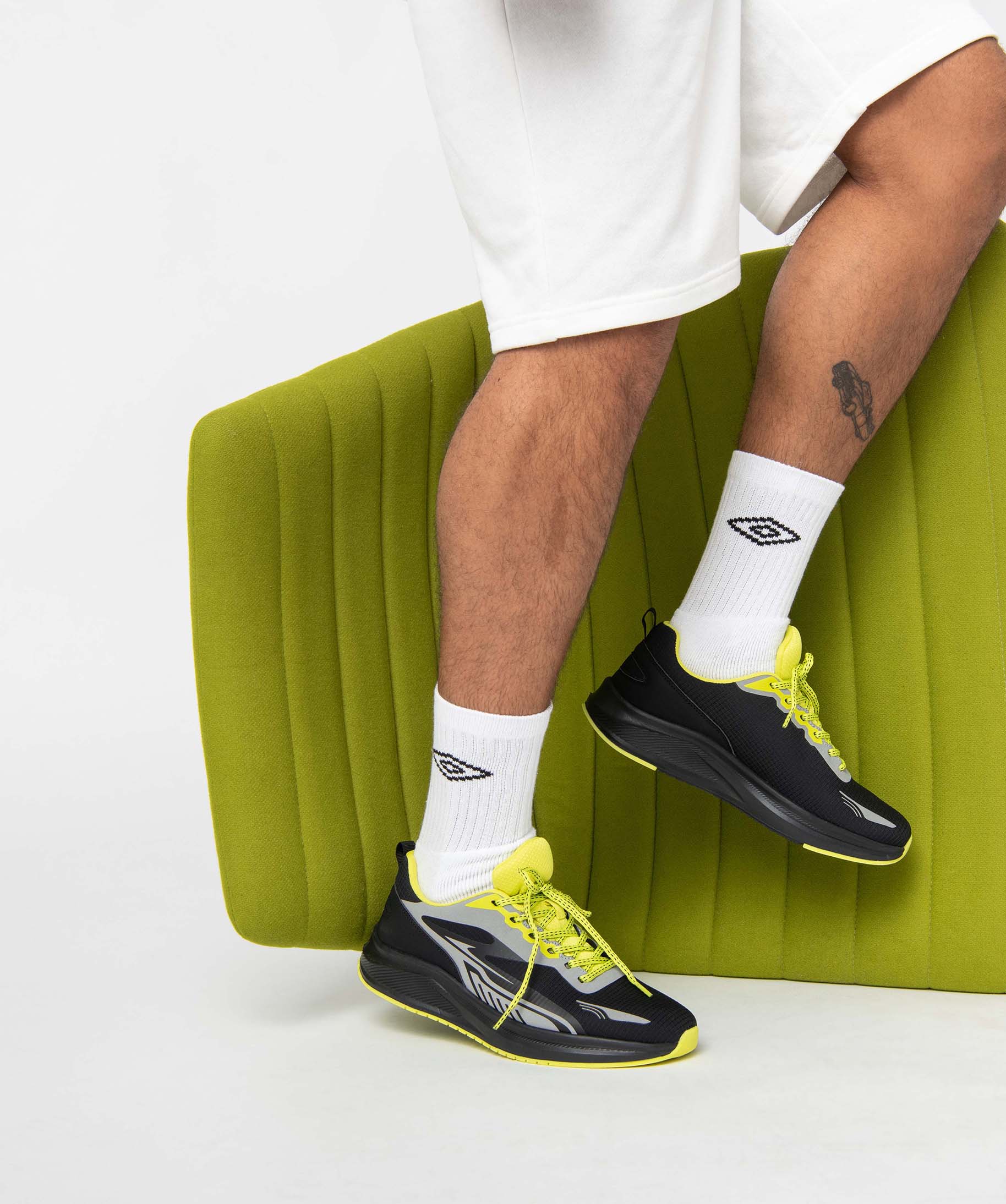 Baskets homme running en textile avec détails fluo noir | GEMO