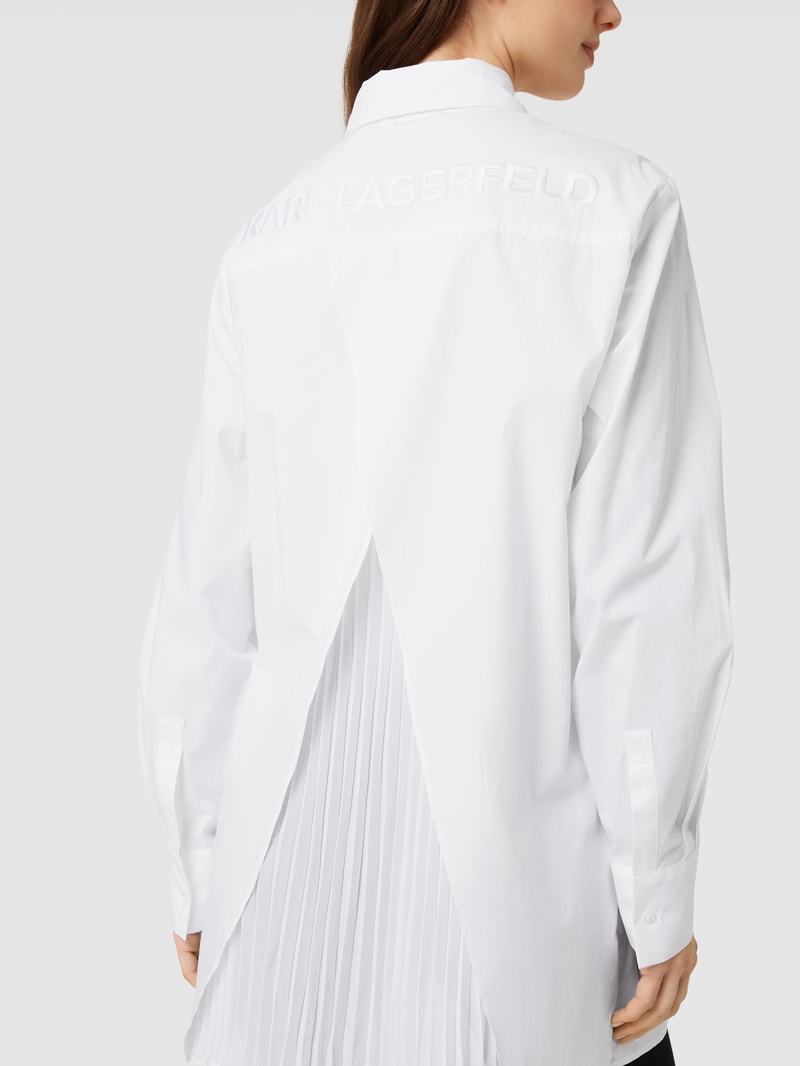 Longbluse mit Umlegekragen Modell 'PLEATED BACK TUNIC SHIRT' in weiß