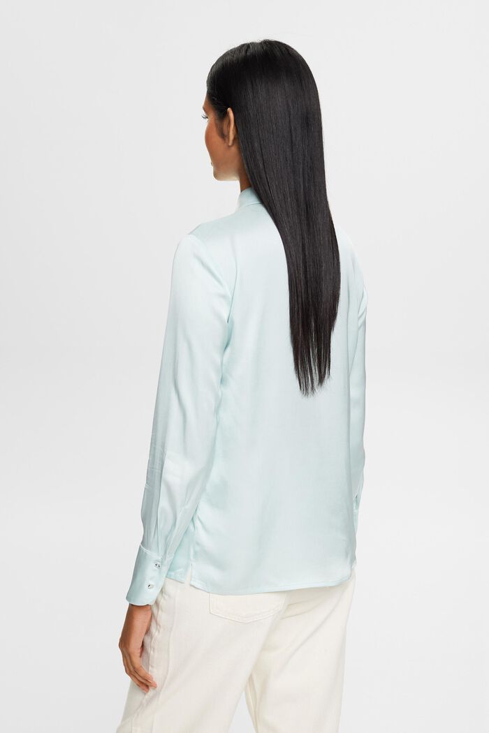 Bluse in Satinoptik