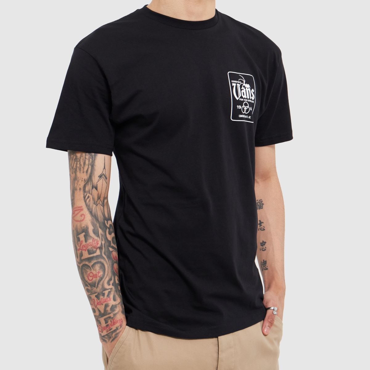 Vans – Svart t-shirt med inspiration från Bucket List