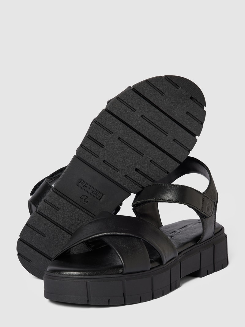 Sandalen mit Plateausohle in schwarz