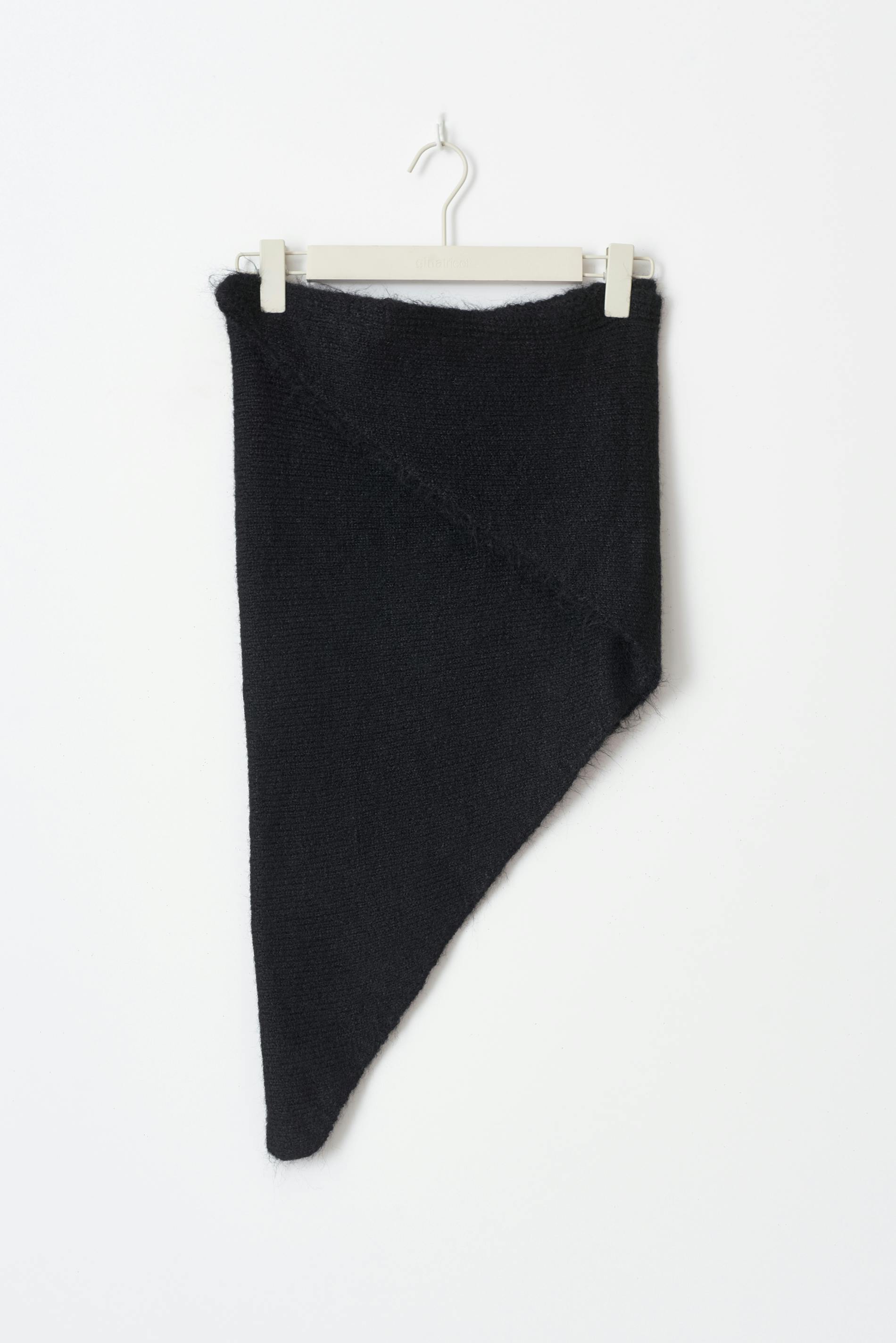 Triangle scarf