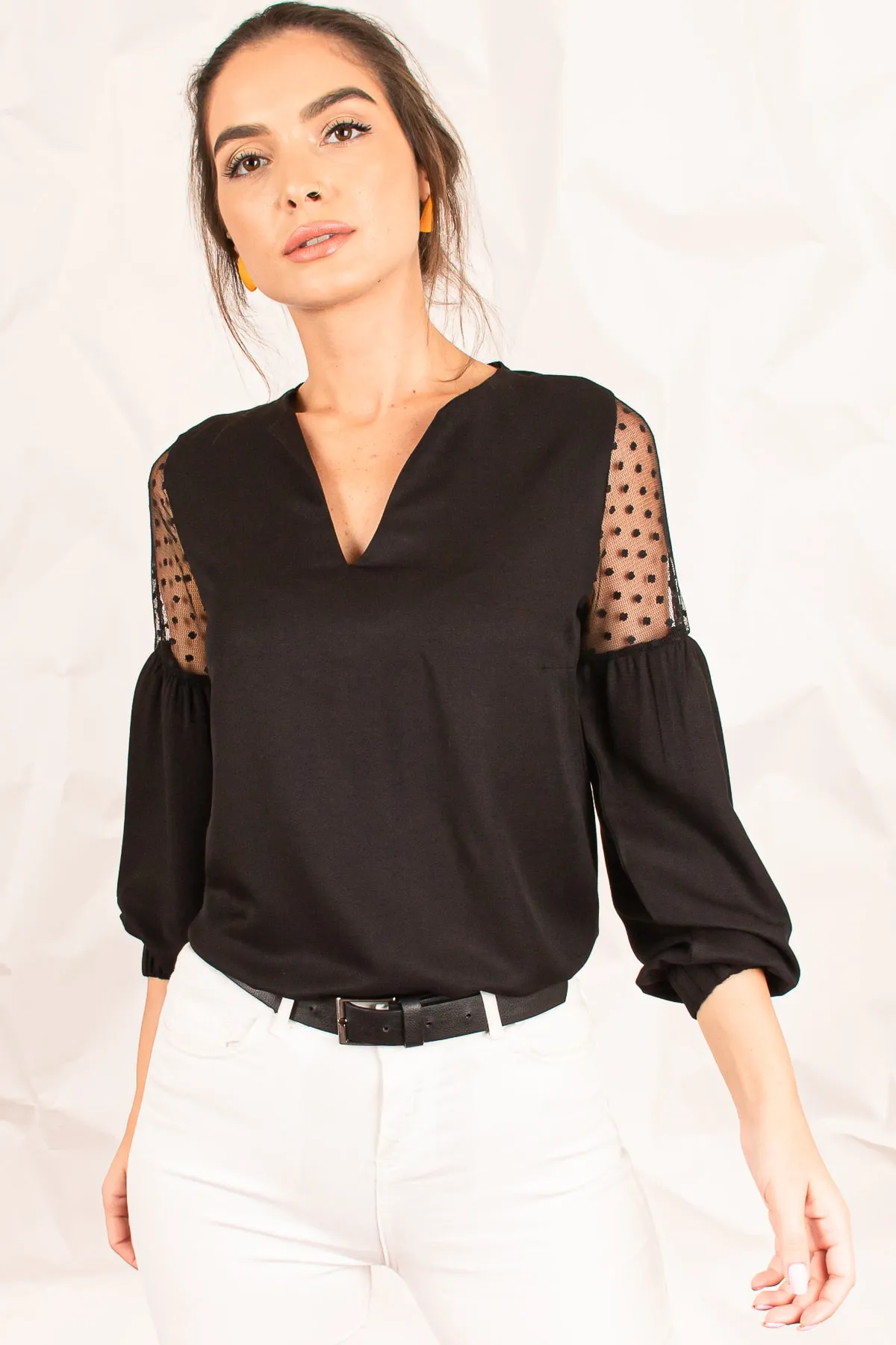 armonika  Schwarze Tüll-Ballonbluse für Damen mit V-Ausschnitt und Ärmeln ARM-20K001038