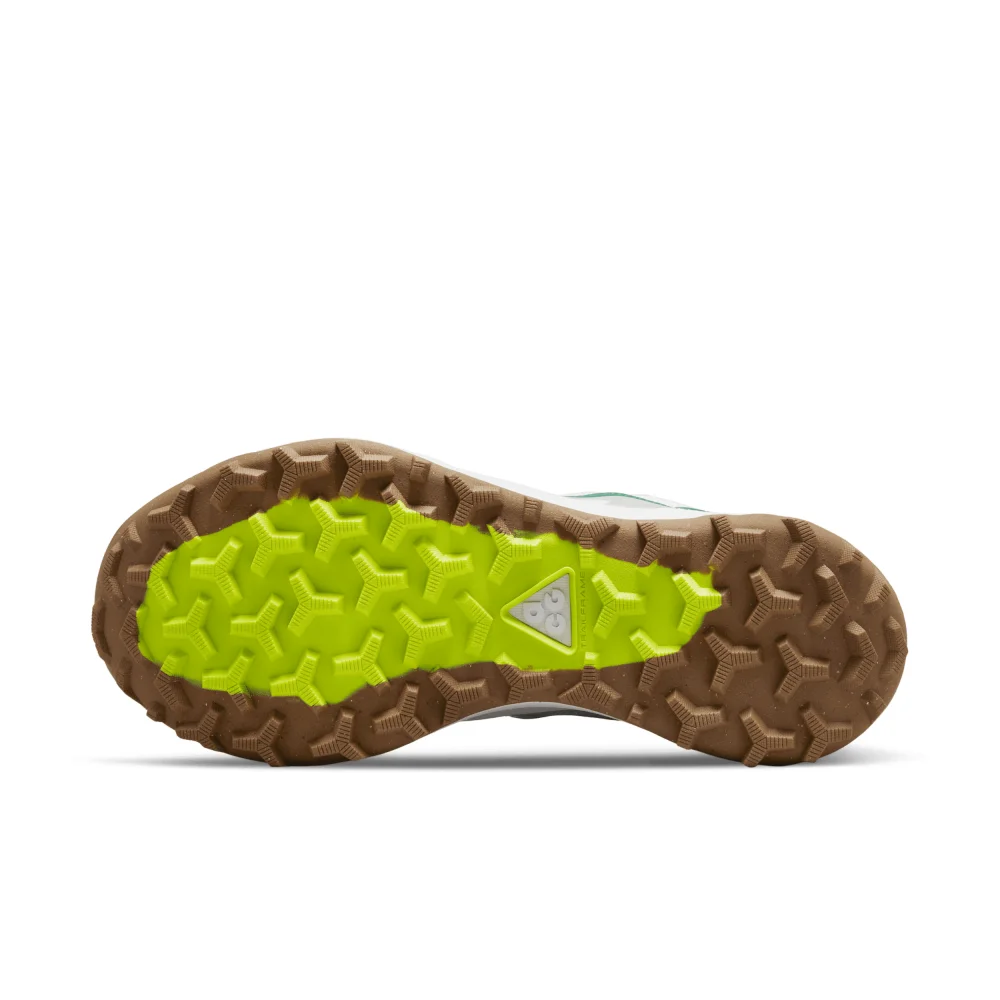 Nike ACG Lowcate DM8019-003 / grau