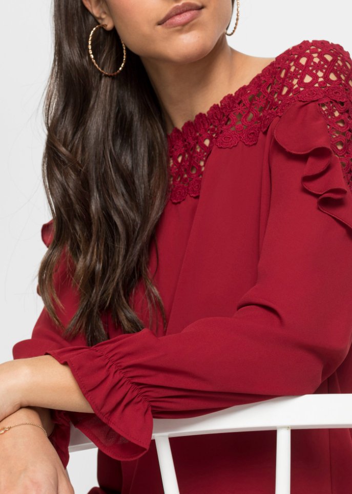 Carmenbluse mit Spitze