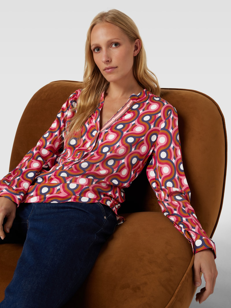 Bluse mit Tunikakragen Modell 'Luftschlange' in pink