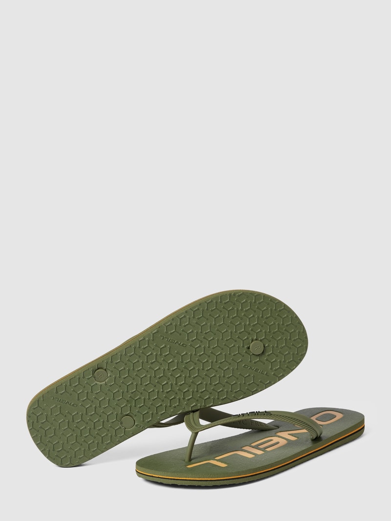 Slides mit Label-Applikation in khaki