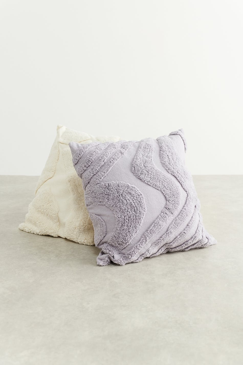 Tufted cushion cover