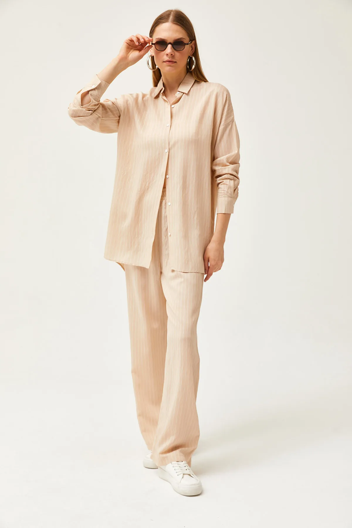 Olalook  Damen Stein gestreiftes Hemd Hosen Set TKM-19000282