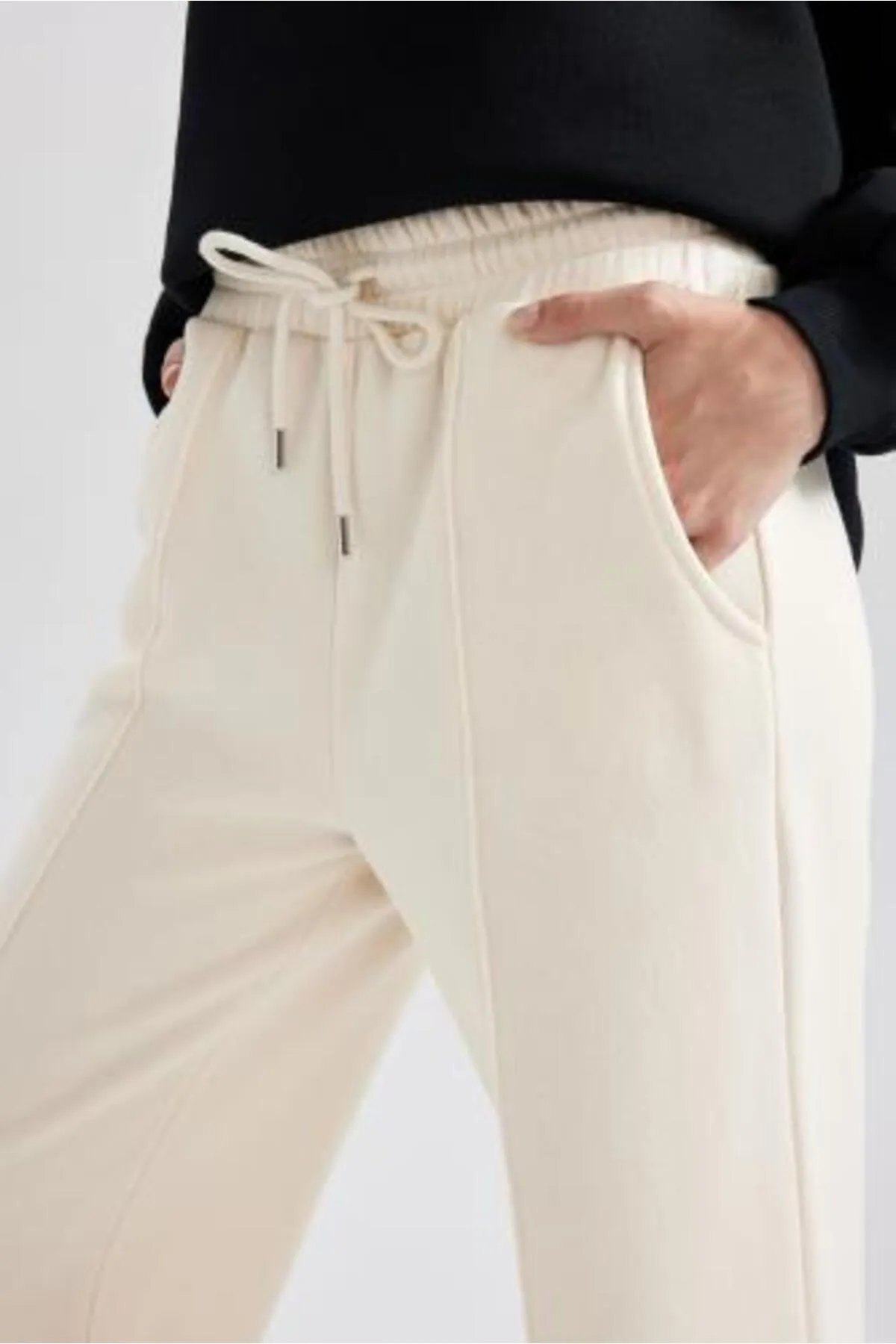 DeFacto  Gerade geschnittene, lange Jogginghose aus dickem Stoff mit Taschen