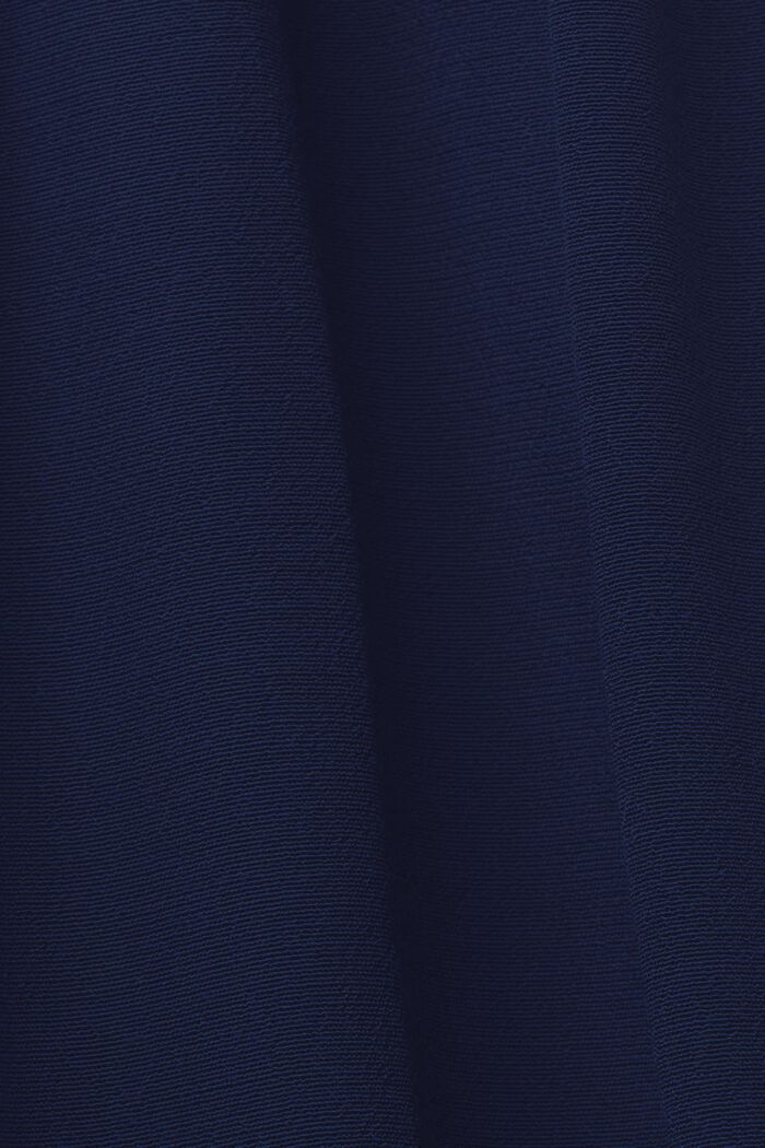 Midikleid mit fixiertem Bindegürtel