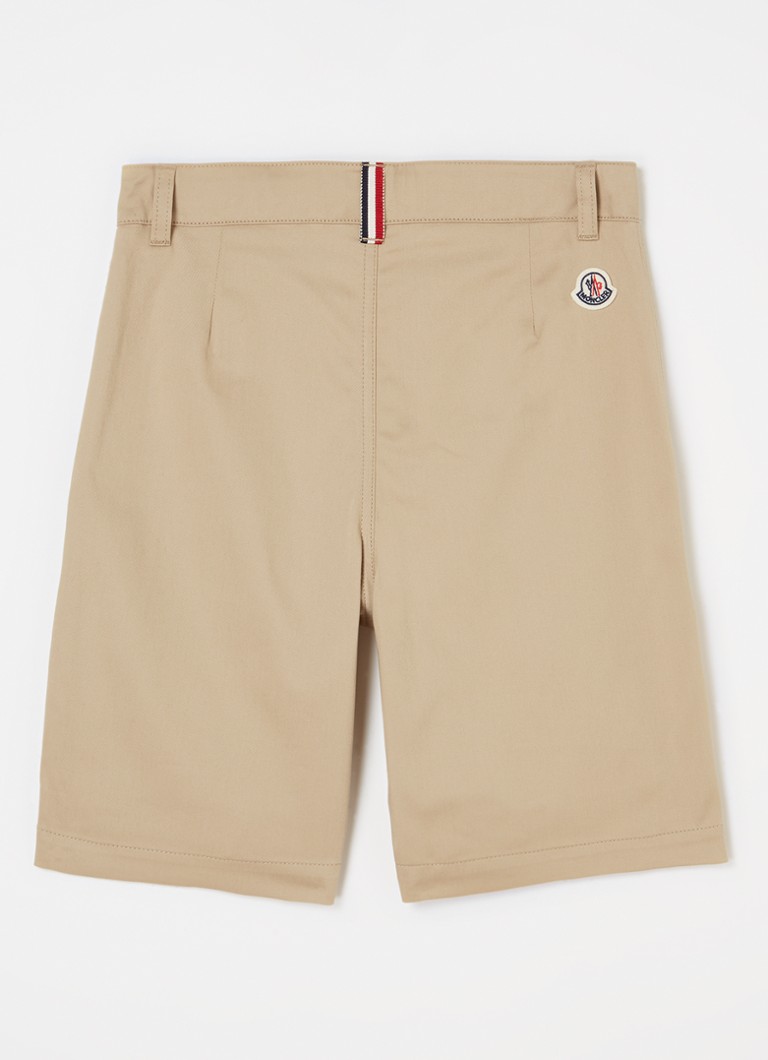 Pantaloni scurți chino Moncler, cu croială dreaptă, cu buzunare laterale și logo.