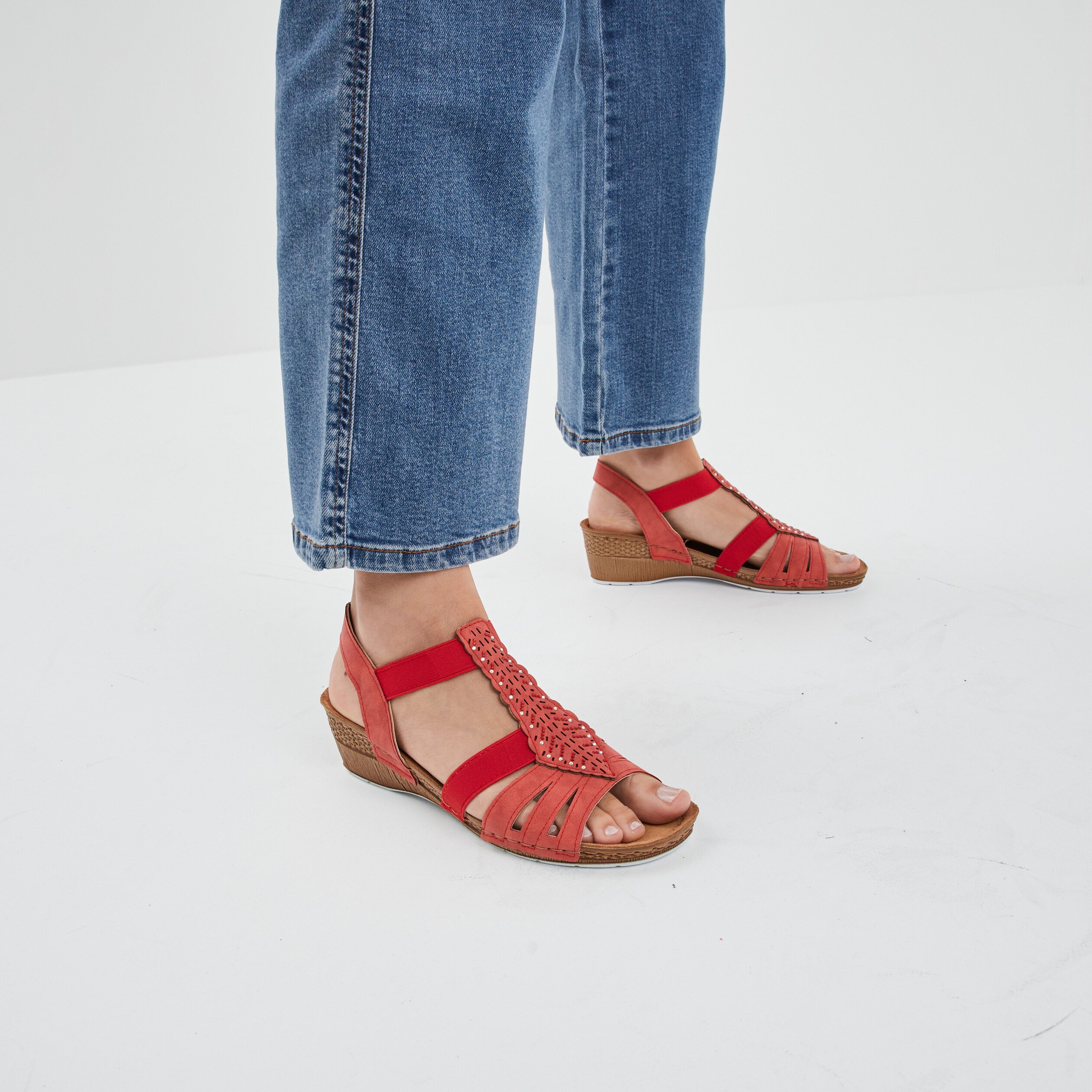 Sandales compensées cuir Confortissimo rouge femme | La Halle