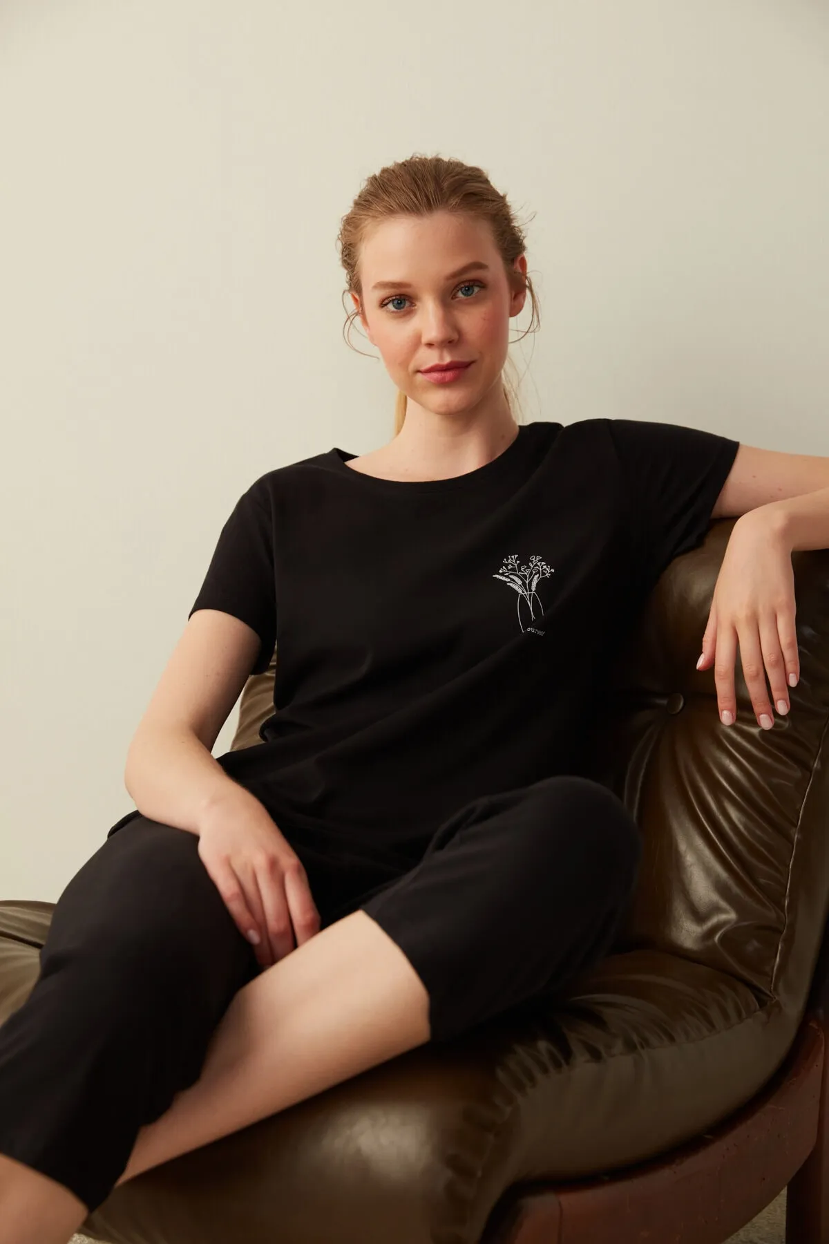 Penti  Schwarzes Base Believe Capri-Pyjama-Set