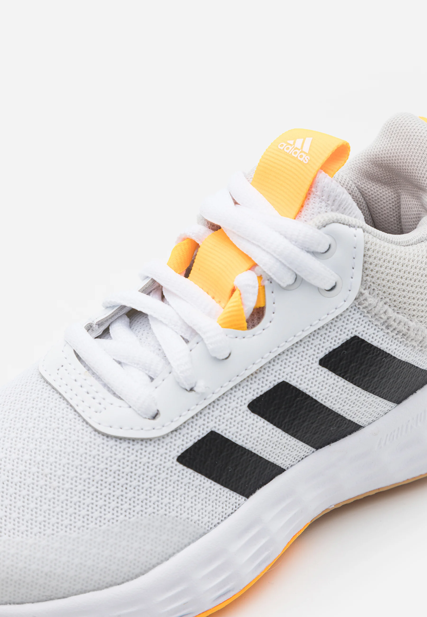 adidas Performance OWNTHEGAME 2.0 - Zapatillas de running neutras