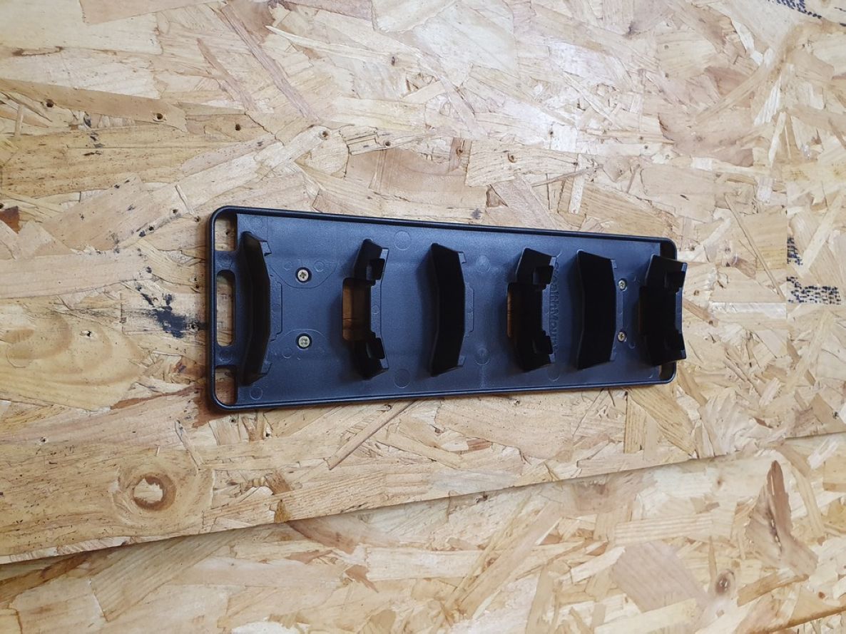 StealthMounts BD-MW18-1 svart batteriholder for Milwaukee M18