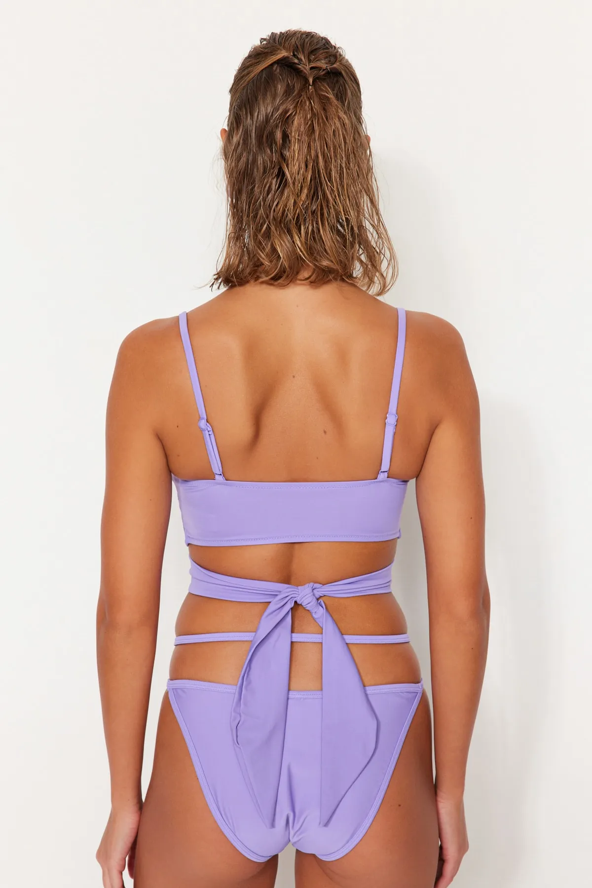 Trendyol Collection  Fliederfarbenes Bralette-Bikinioberteil zum Binden TBESS22BU0279