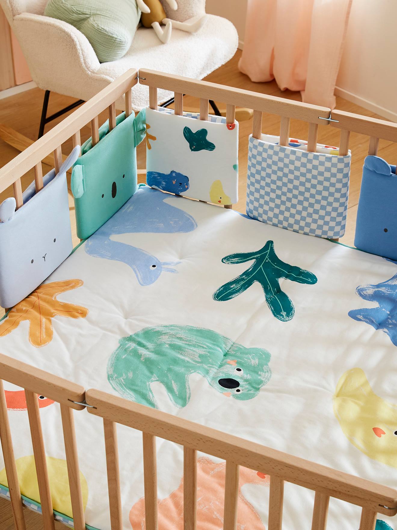 Vertbaudet Baby Bettumrandung/Laufgitter-Polster KÜNSTLER Oeko-Tex - mehrfarbig