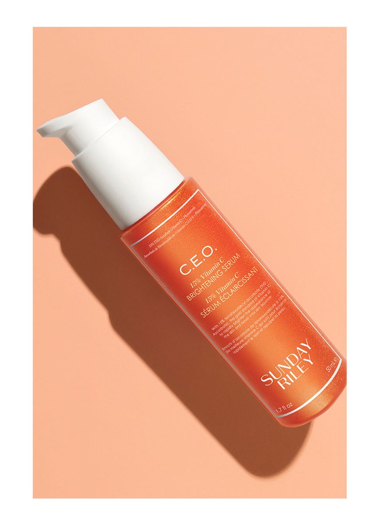 Sunday Riley CEO Rozjaśniające serum z 15% witaminą C