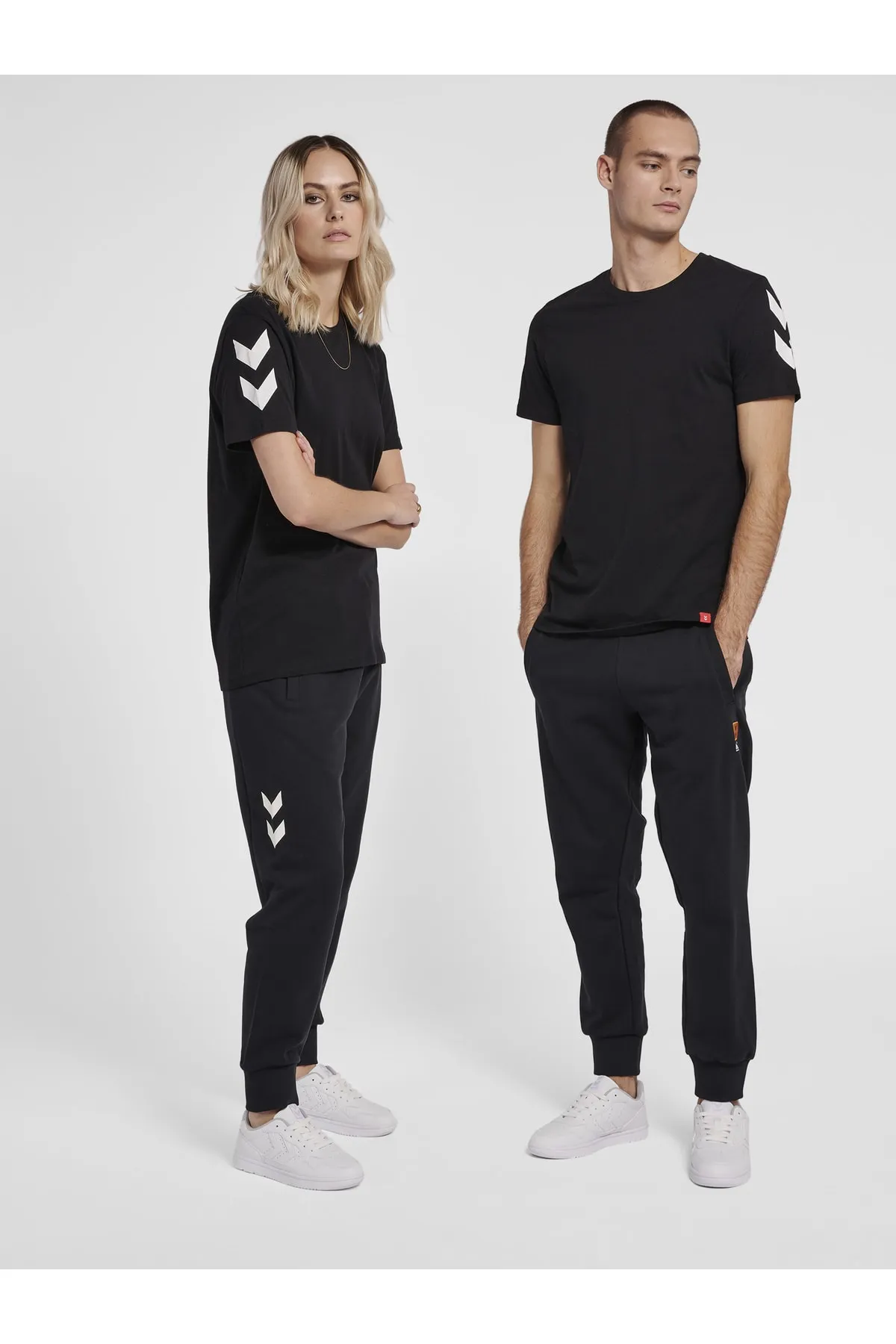 hummel  hmlLEGACY CHEVRON T-SHIRT
