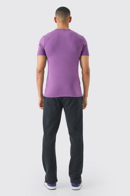 Basic Man Muscle-Fit T-Shirt