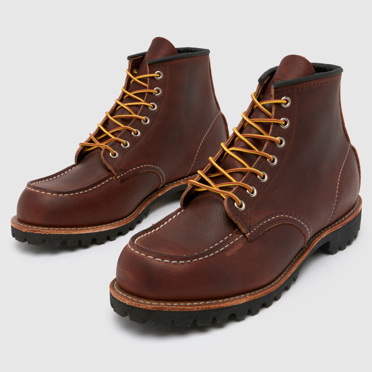 Red Wing durvanyakú, moccanós orrú csizma sötétbarna színben