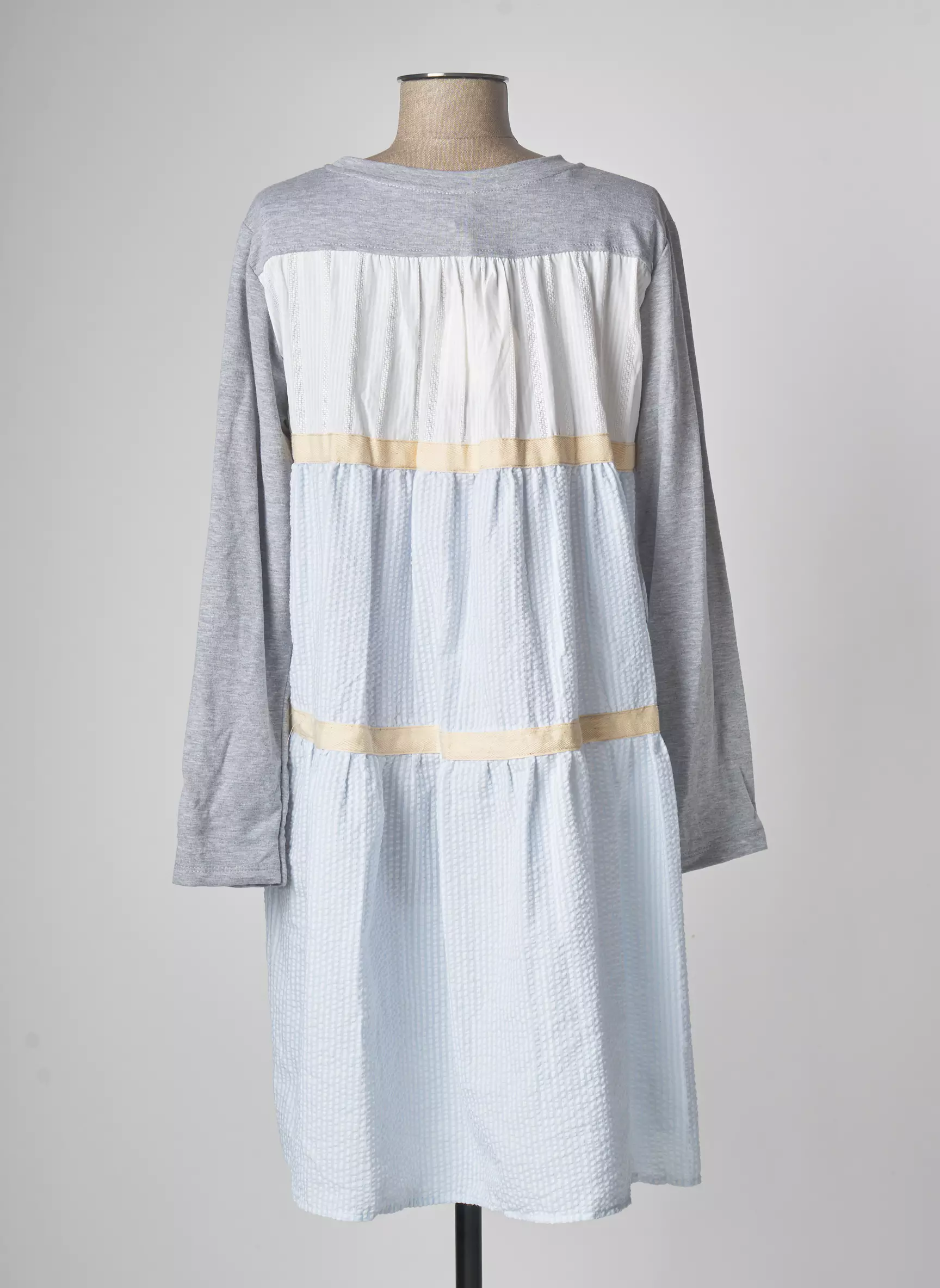 Y Two Robes Courtes Femme couleur gris