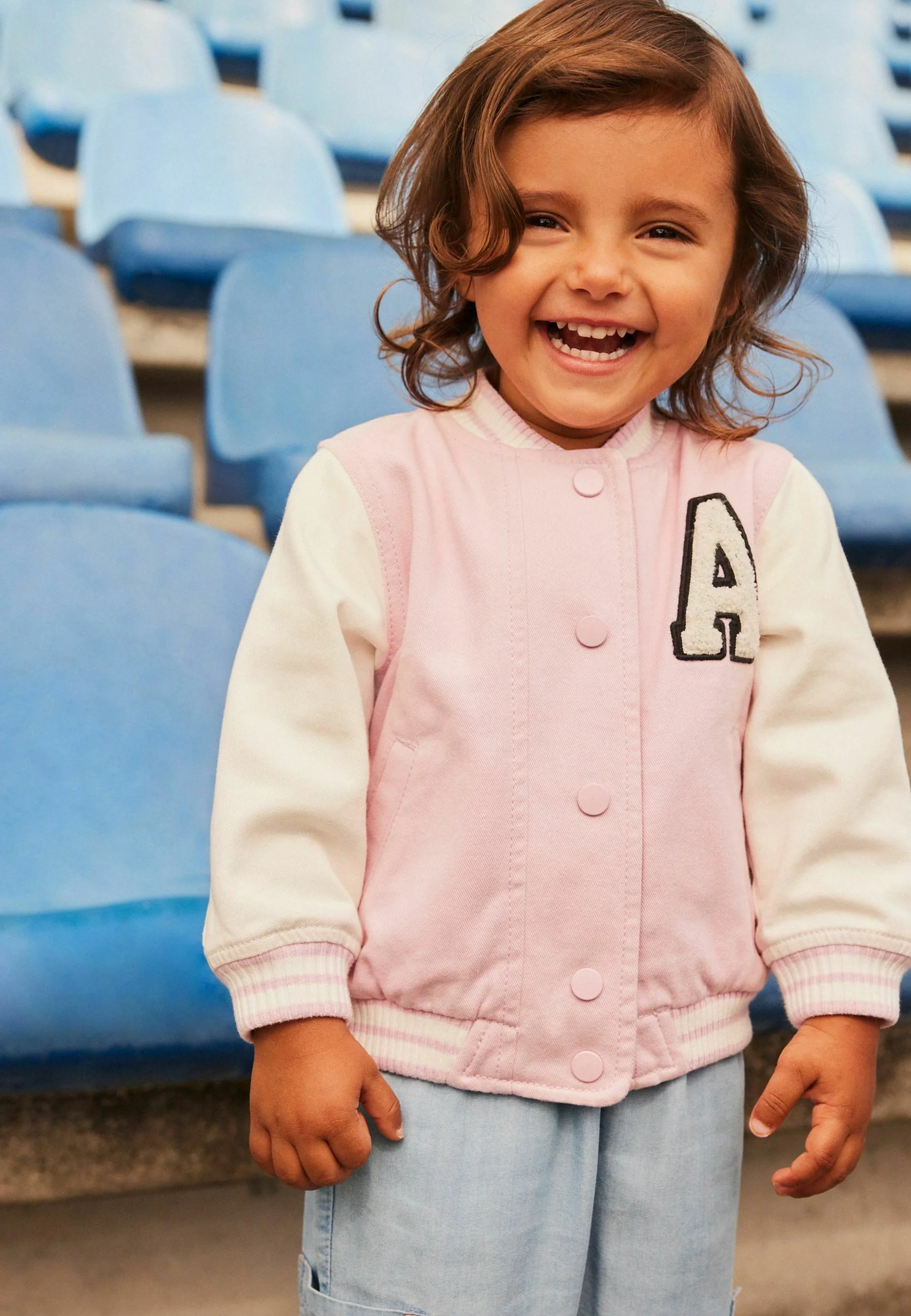 Chaqueta bomber de corte regular universitario