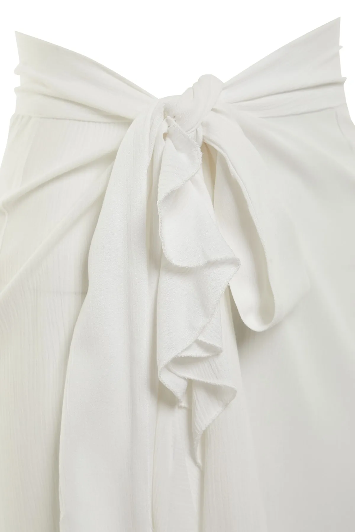 Trendyol Collection  Braut-Maxirock mit gewebtem Volant in Ecru TBESS19WV0004