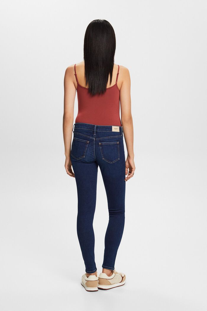 Schmale Jeans mit niedriger Bundhöhe