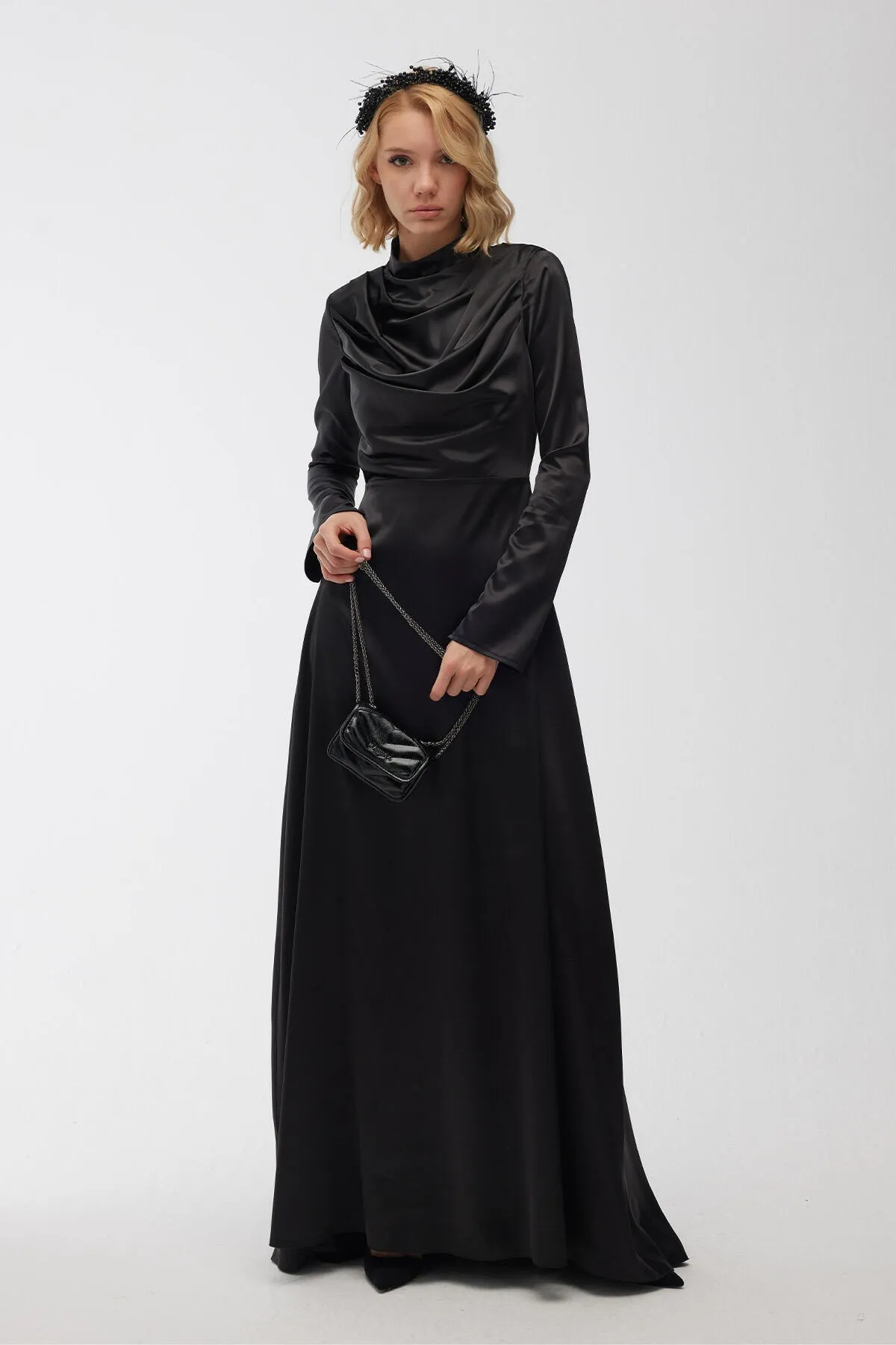 Manuka  Violettes Degaje Abendkleid Schwarz